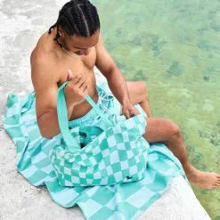 Fashion DOCK & BAY Check Mate Quick Dry Towel