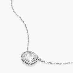 Fashion Melinda Maria Duchess Pendant Necklace